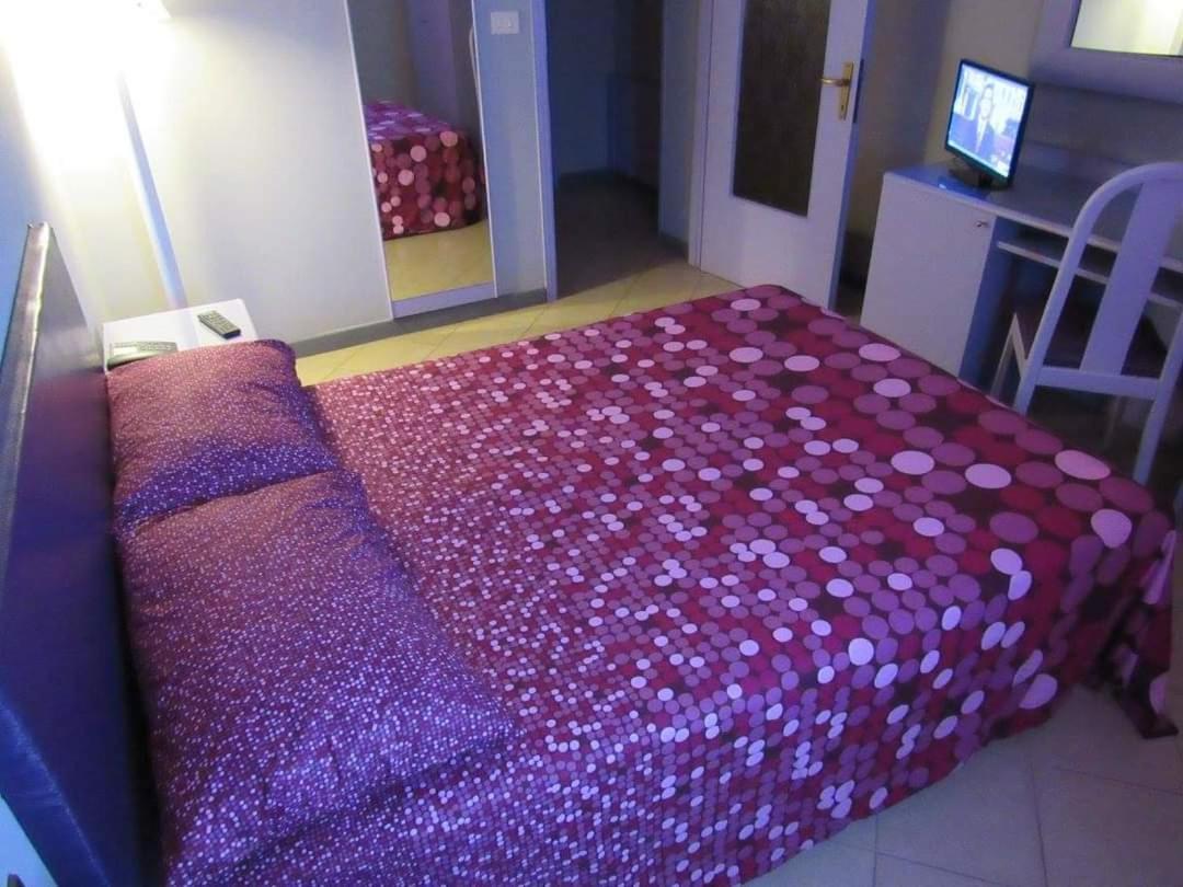 B&B The Sun Swimming & Pool Turin Bagian luar foto